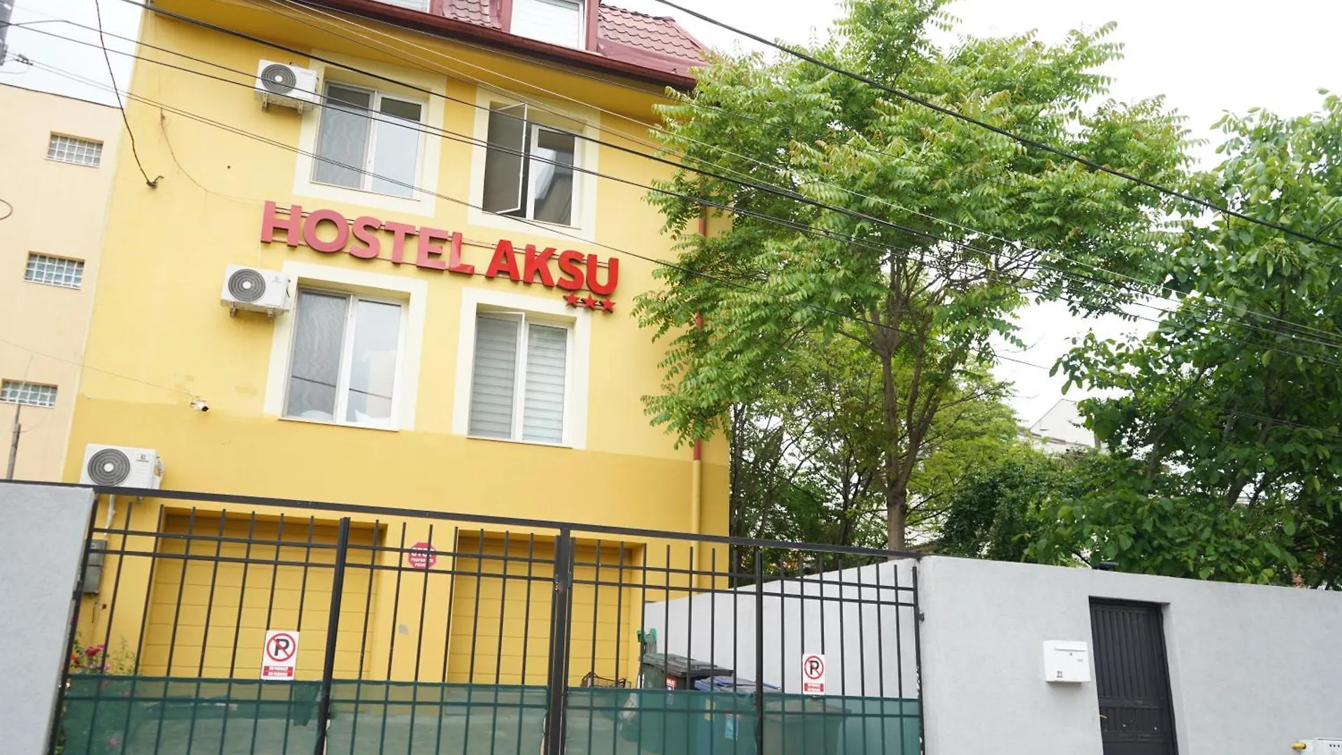Hostel Aksu Boekarest